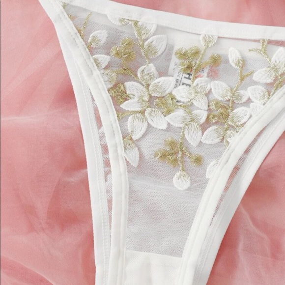 COPY - 4/$13🚨 floral mesh thong - Picture 4 of 4